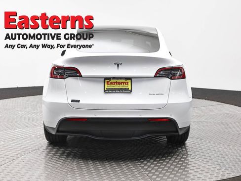 Used 2021 Tesla Model Y Long Range AWD/4WD image 6
