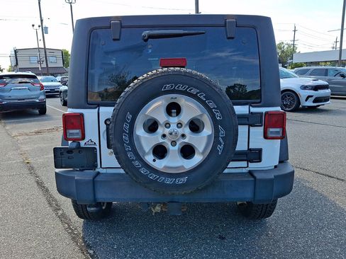 Used 2017 Jeep Wrangler Unlimited Sport w/ Quick Order Package 24S AWD/4WD image 4