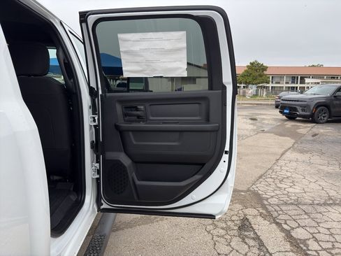 New 2026 RAM 2500 Tradesman AWD/4WD image 16