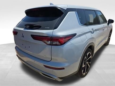 Used 2024 Mitsubishi Outlander SE AWD/4WD image 6