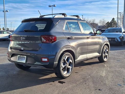 New 2024 Hyundai Venue Limited FWD image 3