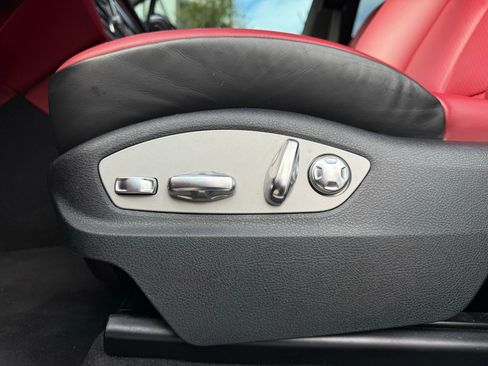 Certified 2022 Porsche Macan S image 27