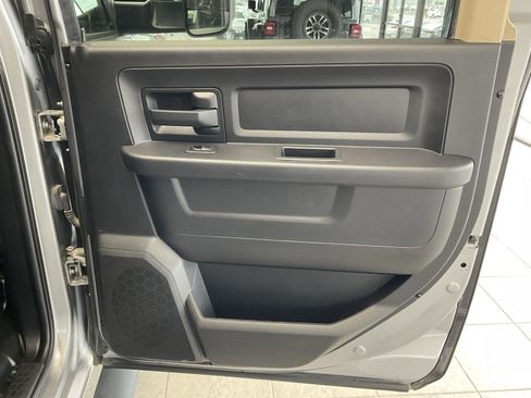 Used 2019 RAM 5500 Tradesman w/ Payload Upgrade Package AWD/4WD image 16
