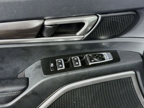 Used 2025 Kia Telluride S FWD image 15