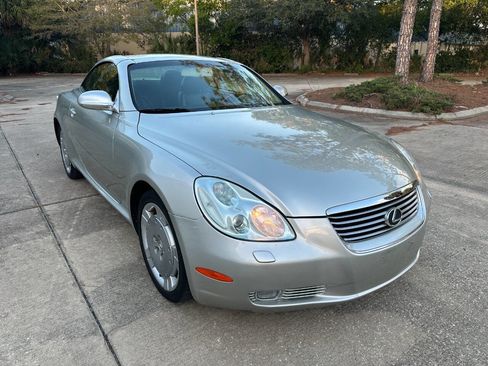 Used 2002 Lexus SC 430 Convertible image 2