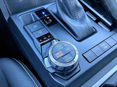 Certified 2024 Toyota Tacoma TRD Off-Road w/ TRD Off Road Upgrade Package image 34