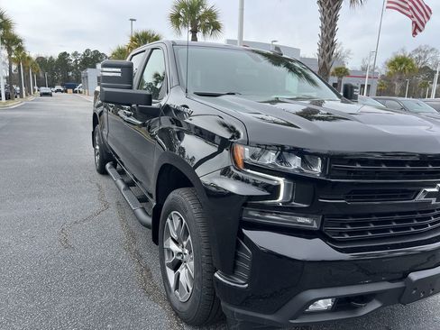 Used 2021 Chevrolet Silverado 1500 RST w/ Convenience Package II image 2