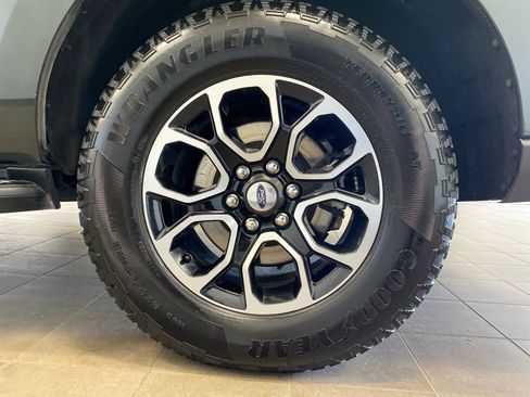 Used 2023 Ford Expedition Max XLT image 27