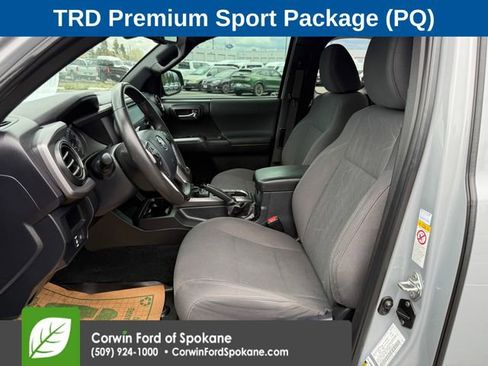 Used 2019 Toyota Tacoma TRD Sport w/ Technology Package image 2