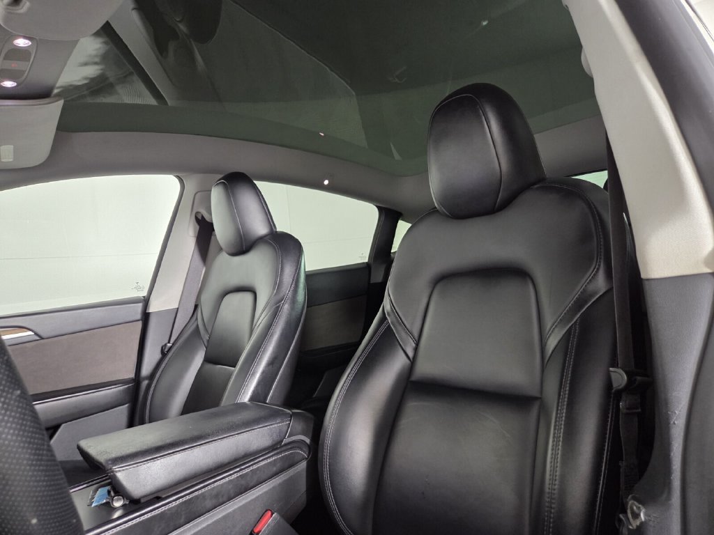 Used 2023 Tesla Model Y AWD image 12