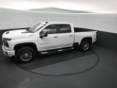 New 2026 Chevrolet Silverado 2500 LT w/ Z71 Chrome Sport Edition AWD/4WD image 17