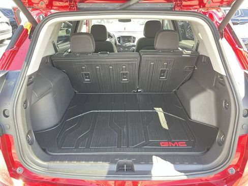 Used 2024 GMC Terrain SLE w/ Driver Convenience Package AWD/4WD image 22