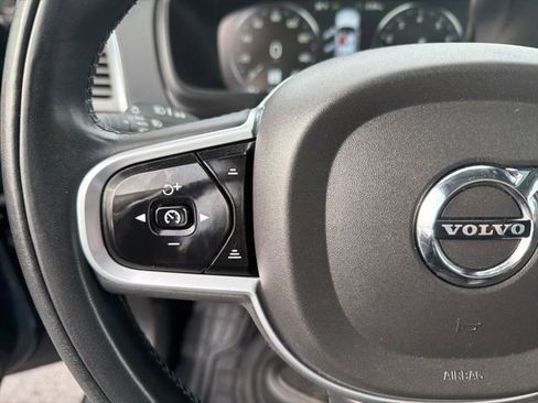Used 2022 Volvo XC90 T6 Momentum w/ Climate Package image 21