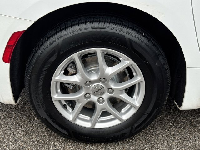Used 2022 Chrysler Pacifica Touring-L w/ Uconnect Theater Family Group FWD image 33