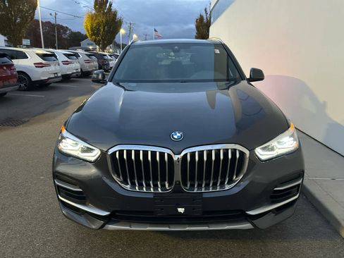 Used 2022 BMW X5 xDrive45e w/ Parking Assistance Package AWD/4WD image 8