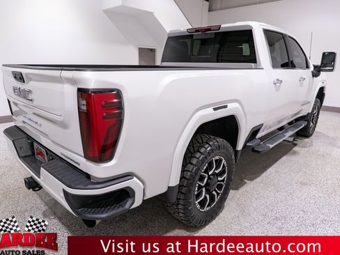 Used 2024 GMC Sierra 2500 Denali w/ Denali Reserve Package AWD/4WD image 5