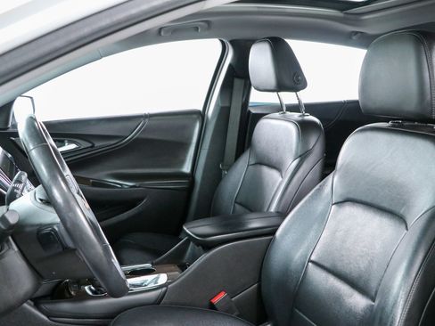 Used 2016 Chevrolet Malibu Premier FWD image 25