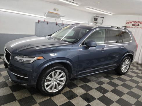 Used 2018 Volvo XC90 T6 Momentum w/ Convenience Package AWD/4WD image 2