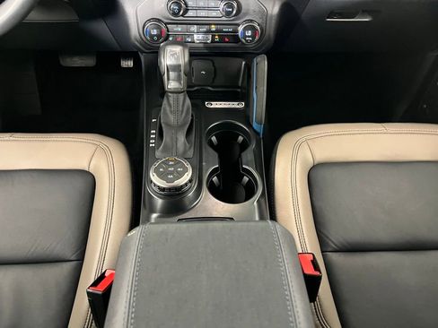 Used 2024 Ford Bronco Wildtrak image 17