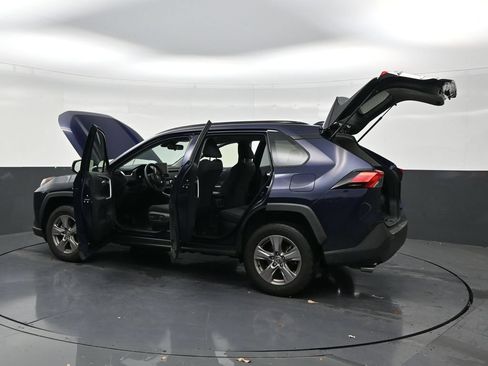 Used 2025 Toyota RAV4 XLE AWD/4WD image 31
