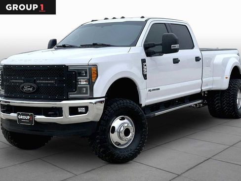 Used 2017 Ford F350 XLT w/ XLT Value Package AWD/4WD image 1
