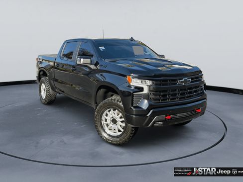 Used 2026 Chevrolet Silverado 1500 LT Trail Boss w/ LT Trail Boss Premium Package AWD/4WD image 3