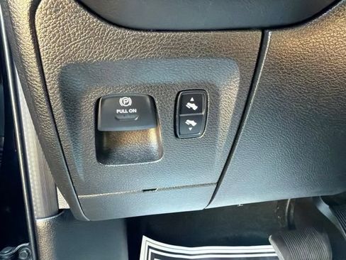 Used 2020 RAM 1500 Limited AWD/4WD image 32