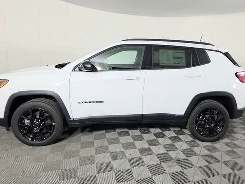 New 2026 Jeep Compass Latitude image 7