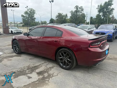 Used 2021 Dodge Charger SXT w/ Blacktop Package RWD image 5