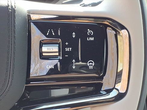 New 2026 Land Rover Range Rover Velar Dynamic SE AWD/4WD image 15