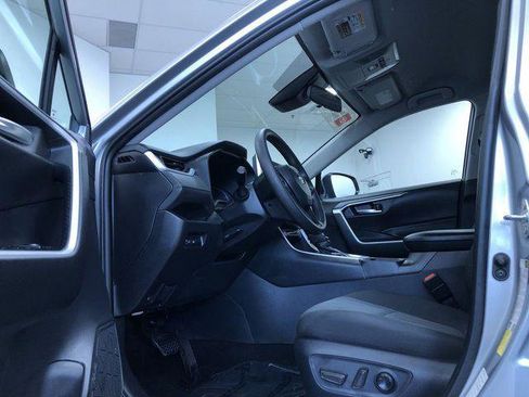 Certified 2025 Toyota RAV4 XLE AWD/4WD image 10