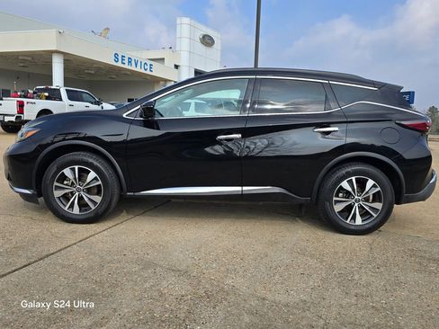 Used 2023 Nissan Murano SV image 2