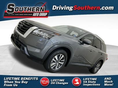 Used 2023 Nissan Pathfinder SL