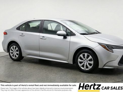 Used 2025 Toyota Corolla LE FWD image 1