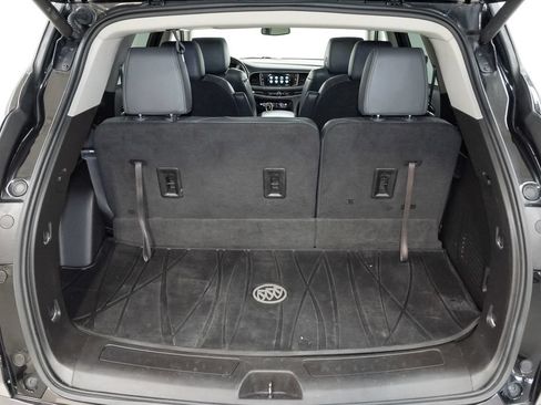 Used 2019 Buick Enclave Essence w/ LPO, Sport Appearance Package AWD/4WD image 32