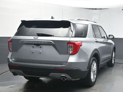 Used 2022 Ford Explorer Limited w/ Equipment Group 301A image 7
