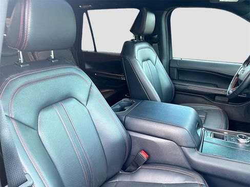 Used 2024 Ford Expedition Max Limited image 31