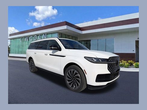 Certified 2025 Lincoln Navigator L Black Label image 1