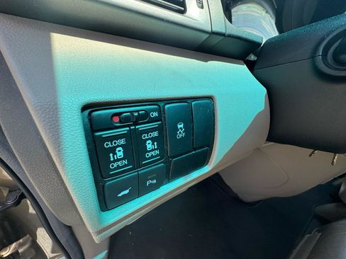 Used 2012 Honda Odyssey Touring image 39