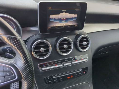 Used 2019 Mercedes-Benz GLC 300 4MATIC image 26