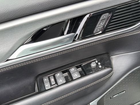 Used 2024 Jeep Wagoneer Series II w/ Convenience Group I AWD/4WD image 35