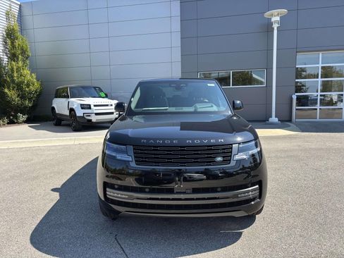 New 2025 Land Rover Range Rover SE AWD/4WD image 2