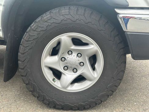 Used 2004 Toyota Tacoma 4x4 Xtracab V6 image 4