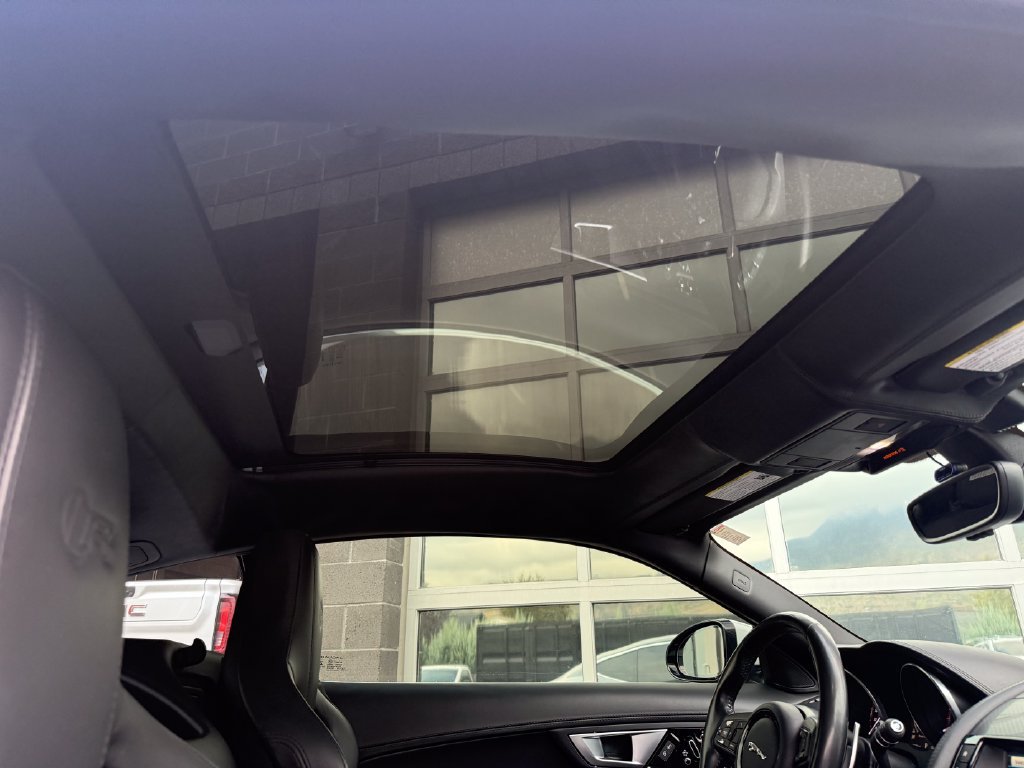 Used 2016 Jaguar F-TYPE R AWD/4WD image 33