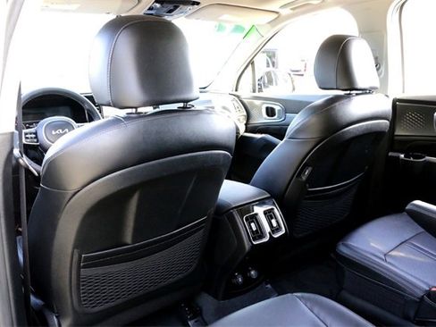 Used 2022 Kia Sorento SX image 23
