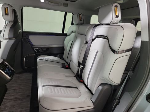 Used 2024 Rivian R1S Adventure AWD/4WD image 21