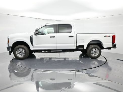 New 2026 Ford F250 XL w/ XL Chrome Package image 9