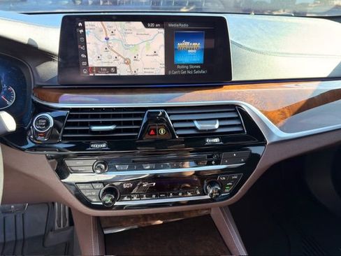 Used 2018 BMW M550i xDrive image 2