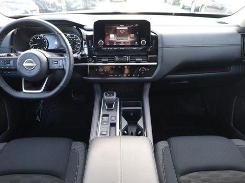 Certified 2025 Nissan Pathfinder SV w/ SV Premium Package FWD image 24