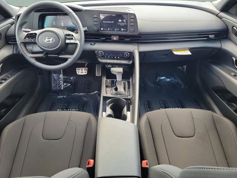 New 2026 Hyundai Elantra SEL Sport image 9